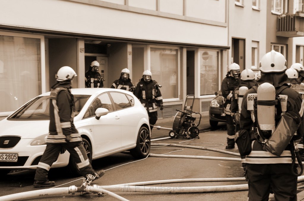 Feuer2Y Koeln Muelheim Windmuehlenstr P065.JPG